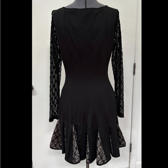 CHIC CATHERINE MALANDRINO DESIGN NATION BLACK KNIT LACE DRESS SKATER SKIRT 10 EC - Picture 8 of 8